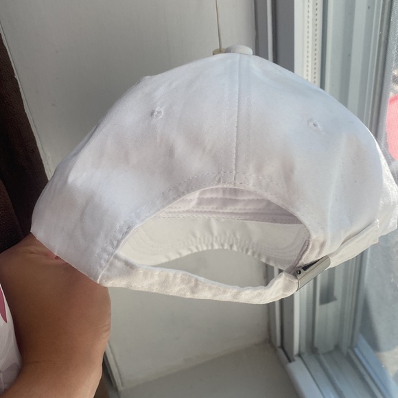 All white embroidered bride hat - Picture 2 of 2